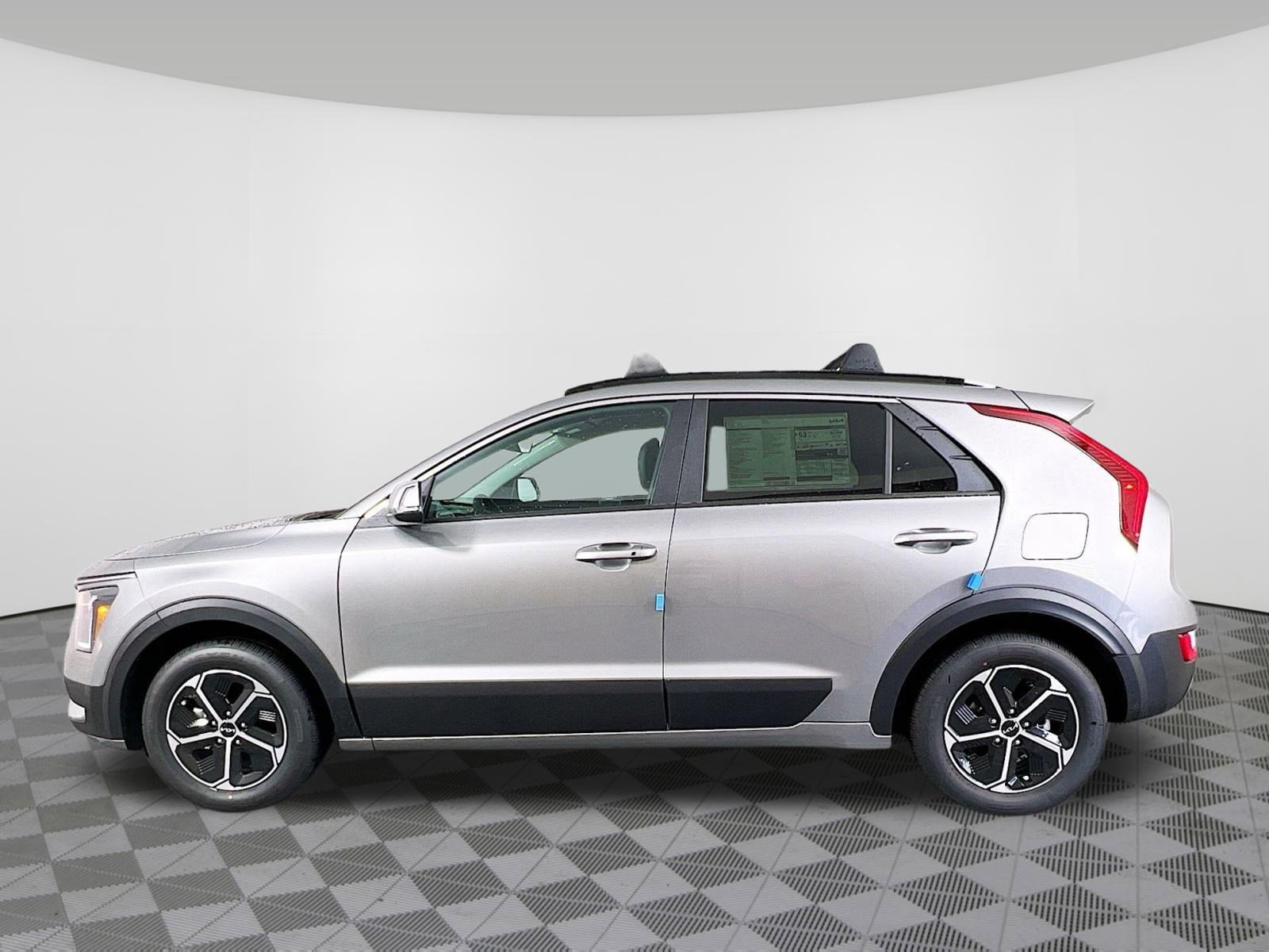 New 2025 Kia Niro EX image 28