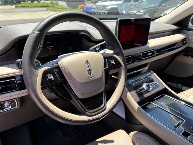 Used 2022 Lincoln Aviator Reserve w/ Equipment Group 201A AWD/4WD image 7