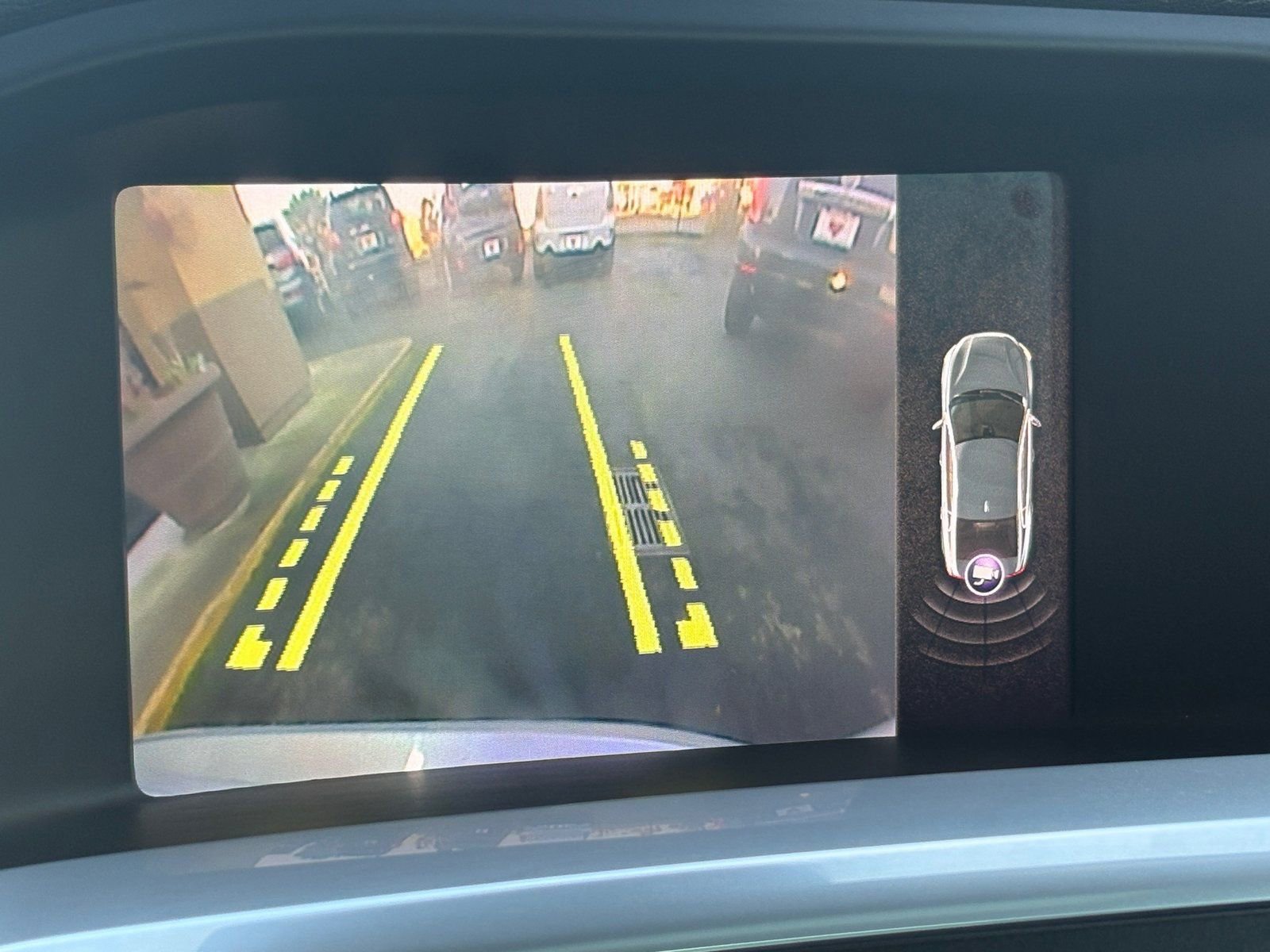 Used 2018 Volvo S60 T5 Dynamic image 40