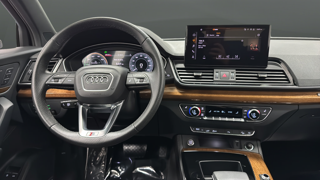 Used 2024 Audi Q5 e Premium Plus w/ Premium Plus Package AWD/4WD image 11
