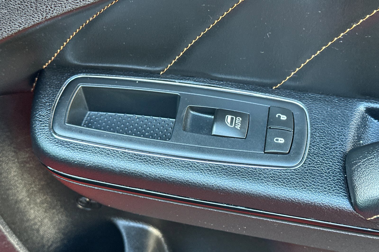 Used 2017 Dodge Charger R/T image 21