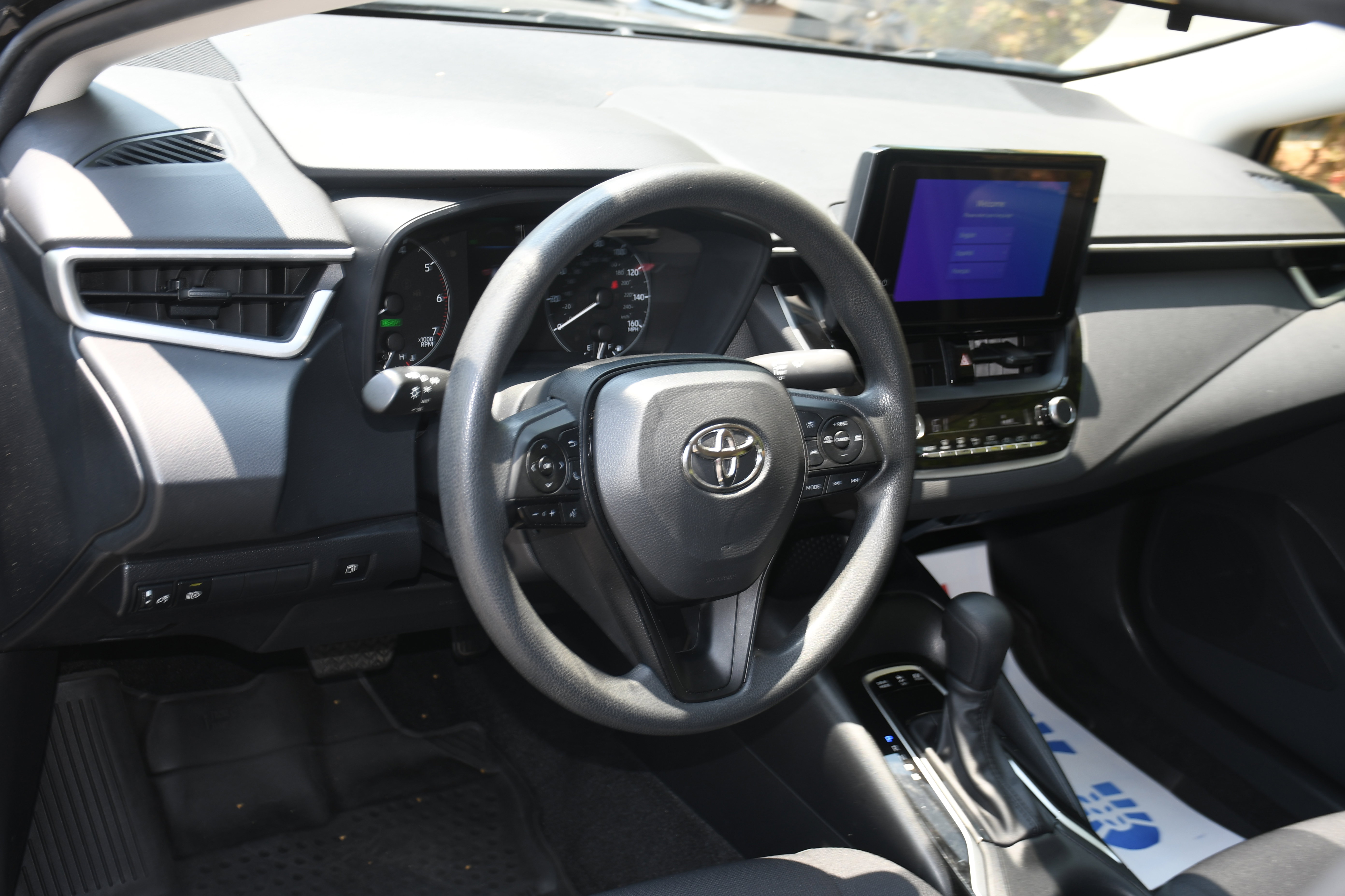 Certified 2024 Toyota Corolla LE FWD image 8