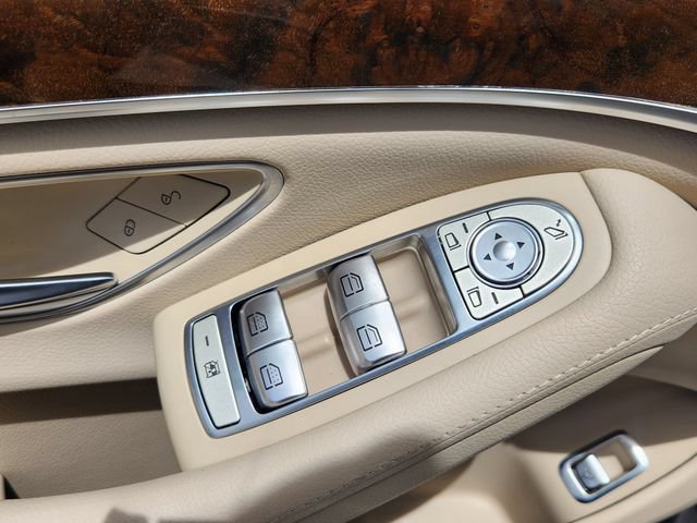 Used 2017 Mercedes-Benz S 550 4MATIC Sedan image 11