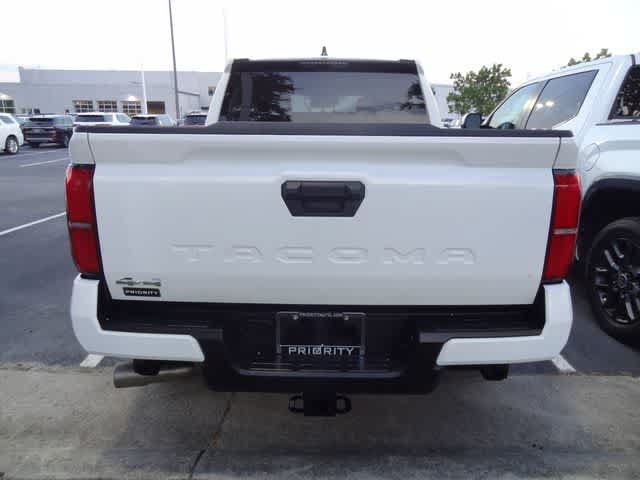 Used 2025 Toyota Tacoma SR5 AWD/4WD image 5