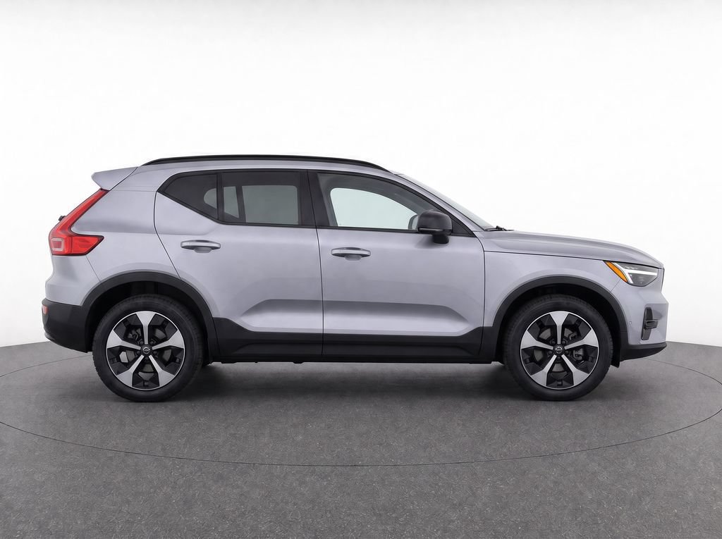 New 2026 Volvo XC40 B5 Plus w/ Protection Package Premier AWD/4WD image 8