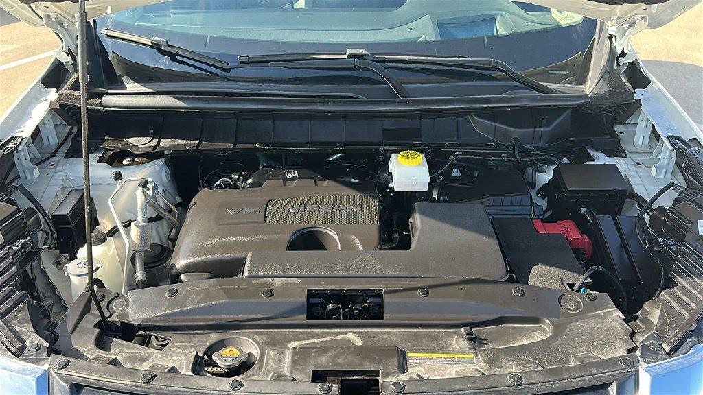Used 2024 Nissan Pathfinder Platinum FWD image 4