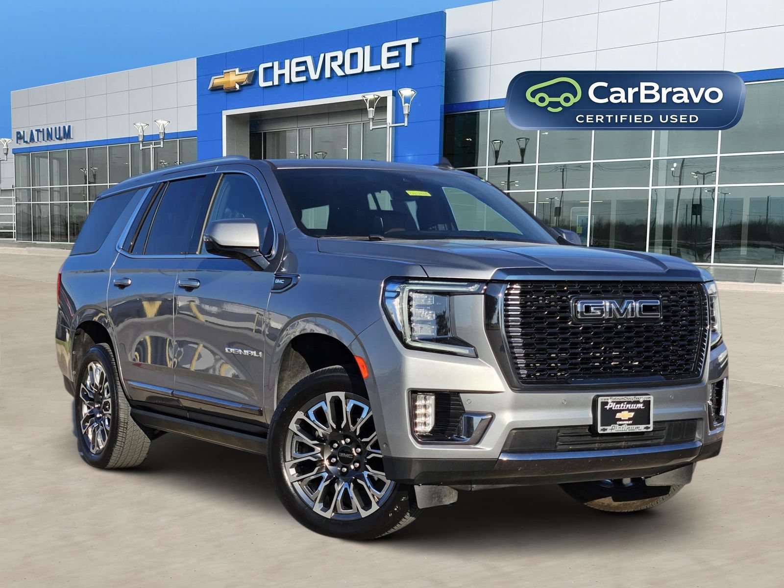 Used 2024 GMC Yukon Denali Ultimate AWD/4WD image 1