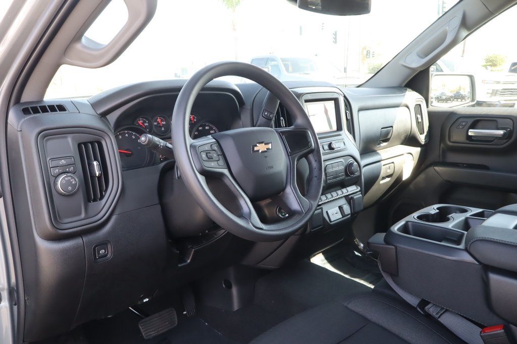 New 2026 Chevrolet Silverado 1500 Custom w/ LPO, Dark Essentials Package RWD image 16
