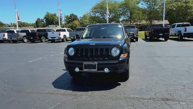 Used 2012 Jeep Patriot Limited AWD/4WD image 3