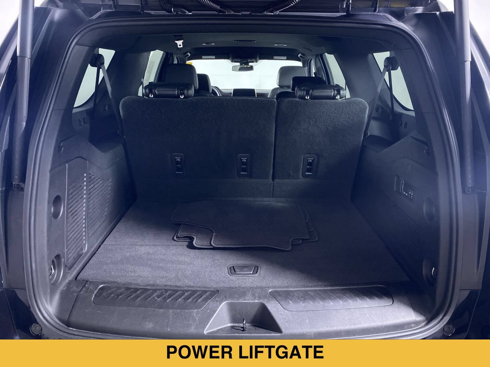Certified 2022 Chevrolet Suburban LT w/ Luxury Package AWD/4WD image 14