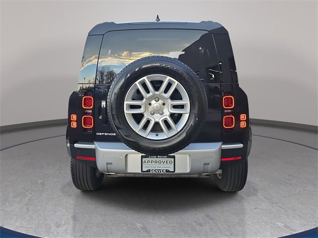 Used 2025 Land Rover Defender 110 S image 6