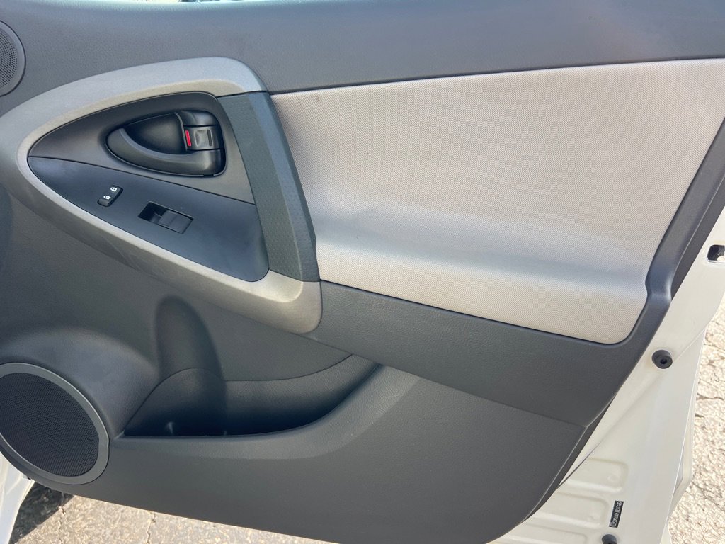 Used 2012 Toyota RAV4 4WD w/ Value Pkg image 17