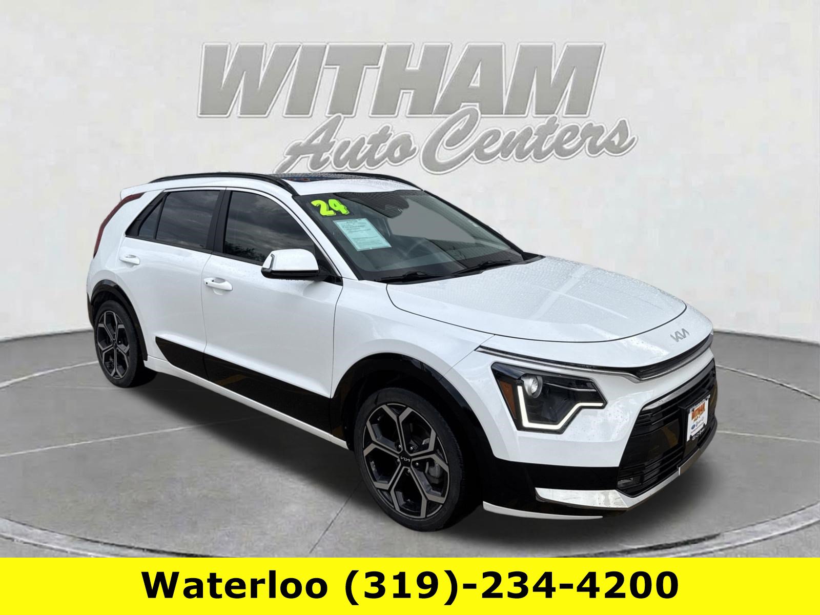 Used 2024 Kia Niro EX Touring