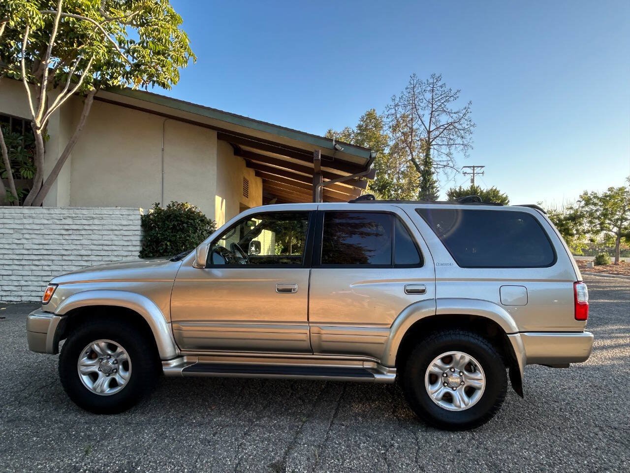 Used 2001 Toyota 4Runner Limited RWD image 25