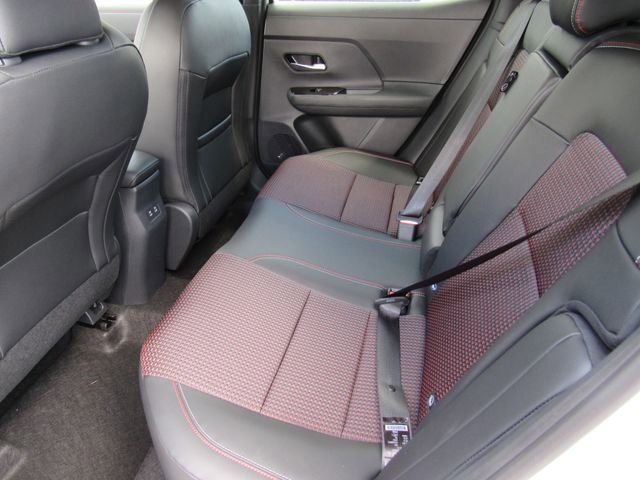 New 2026 Nissan Kicks SR w/ Cold Weather Package FWD image 15