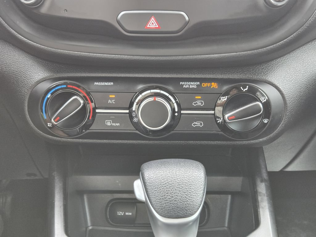 Certified 2023 Kia Soul LX FWD image 21