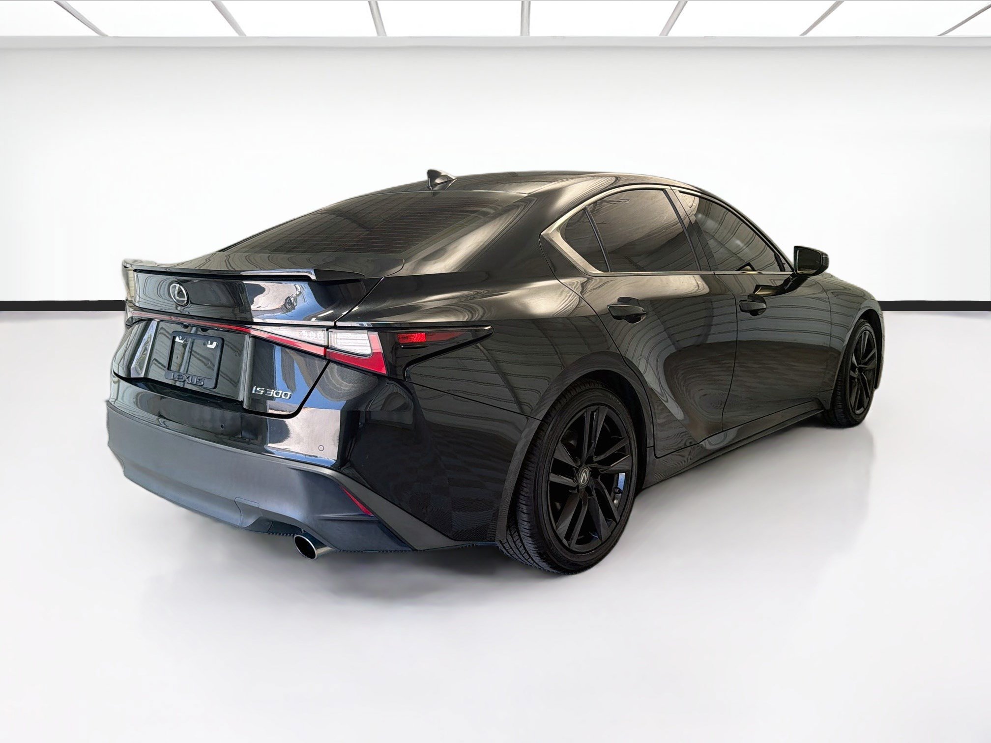 Used 2021 Lexus IS 300 w/ Comfort Package RWD image 4