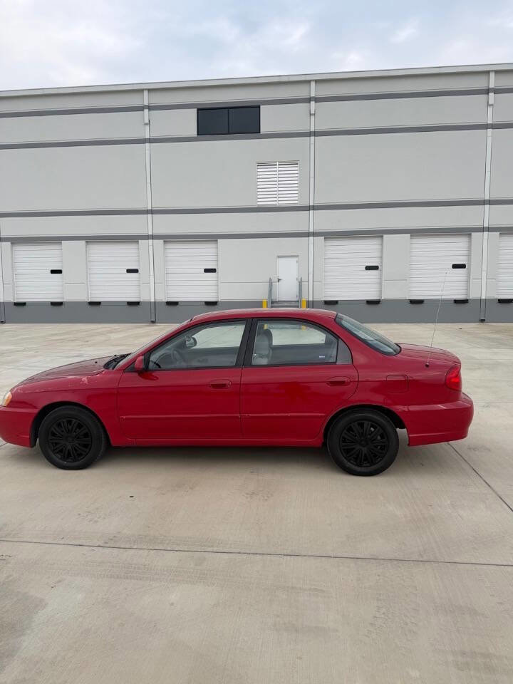 Used 2003 Kia Spectra Sedan FWD image 5