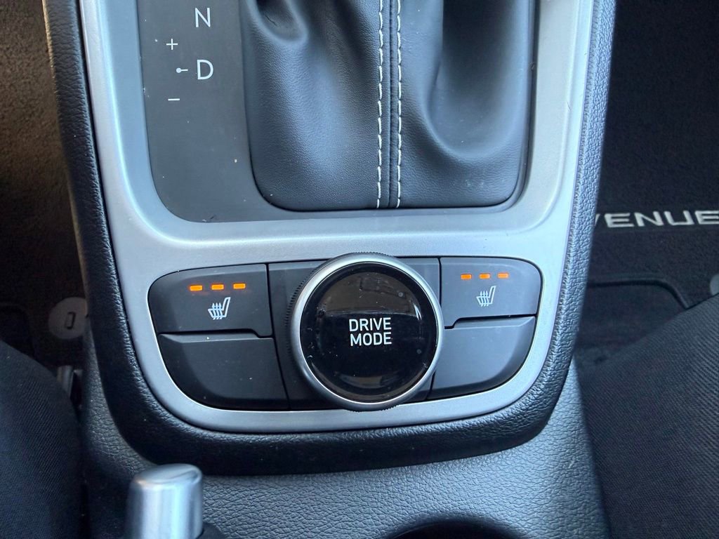 Certified 2026 Hyundai Venue SEL image 28