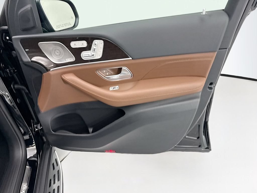 New 2026 Mercedes-Benz GLS 450 4MATIC image 25