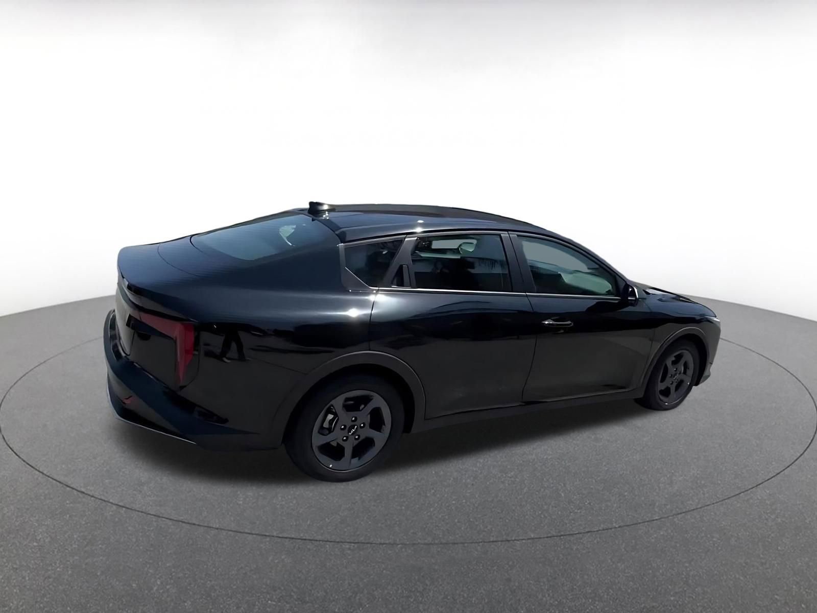 Used 2025 Kia K4 FWD image 15