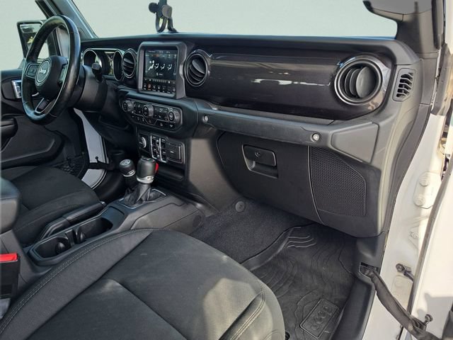 Used 2020 Jeep Gladiator Overland AWD/4WD image 14