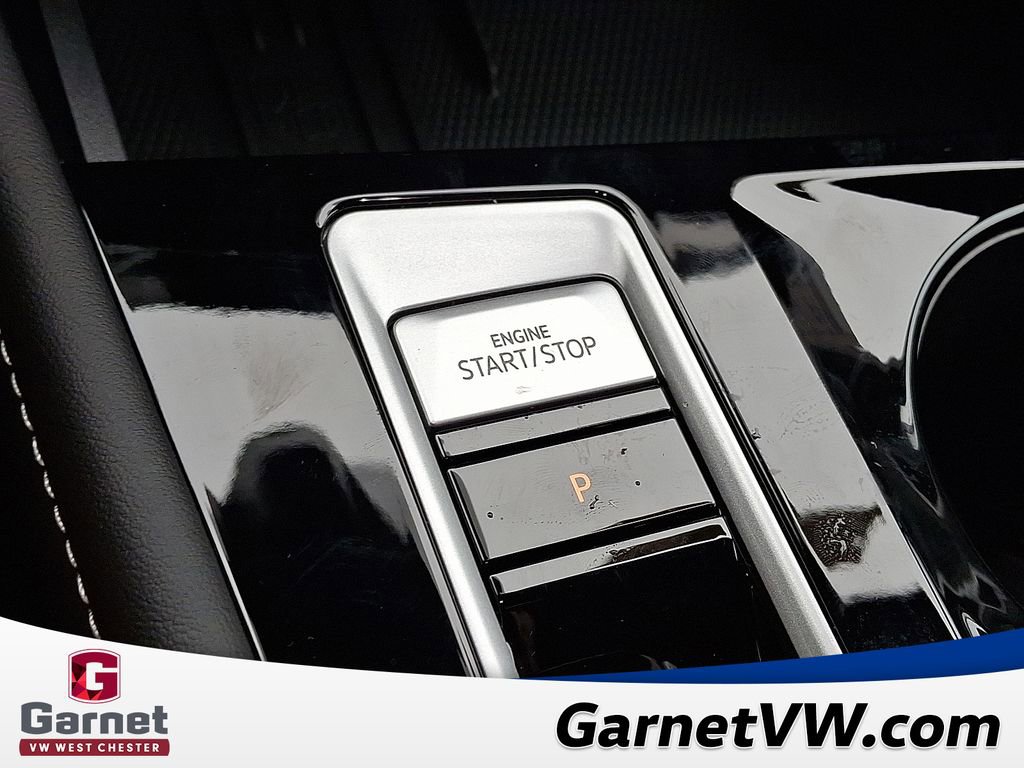 New 2026 Volkswagen Atlas Cross Sport SE image 9