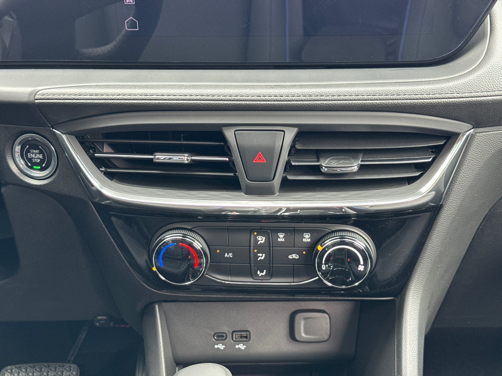 New 2026 Buick Encore GX Sport Touring FWD image 21