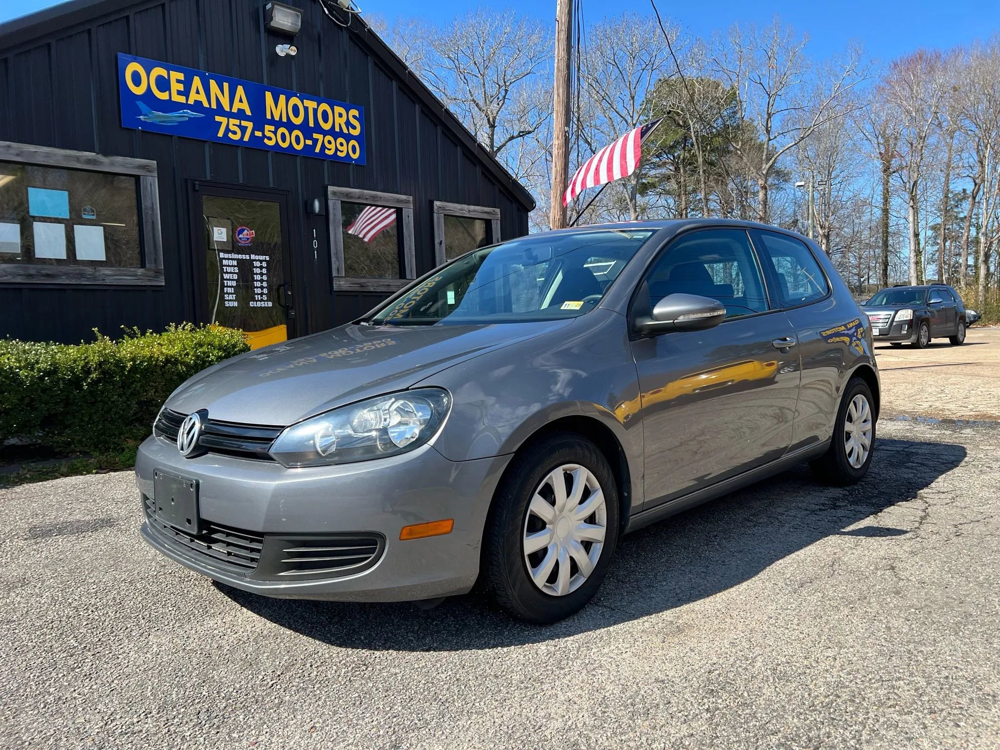 Used 2013 Volkswagen Golf 2-Door image 8