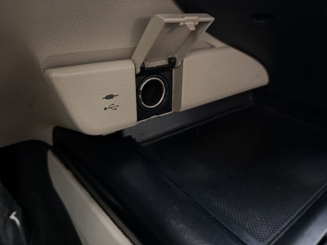 Used 2019 Toyota Camry LE image 25