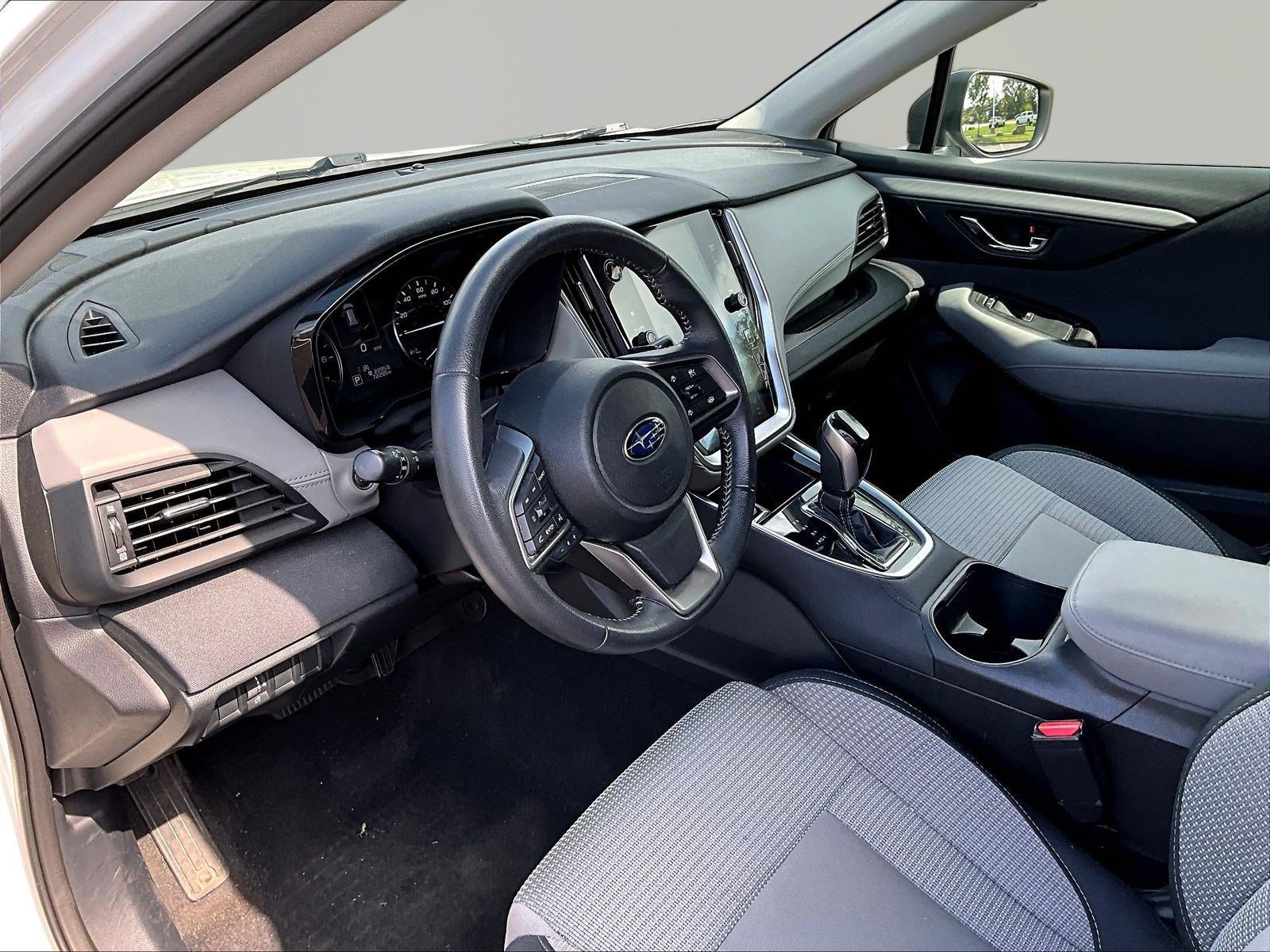 Used 2024 Subaru Outback Premium AWD/4WD image 17