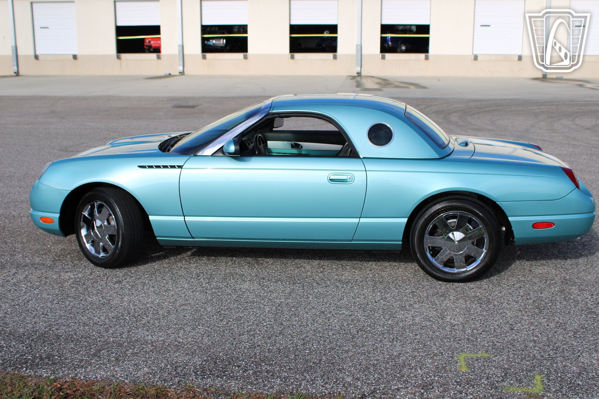 Used 2002 Ford Thunderbird image 5