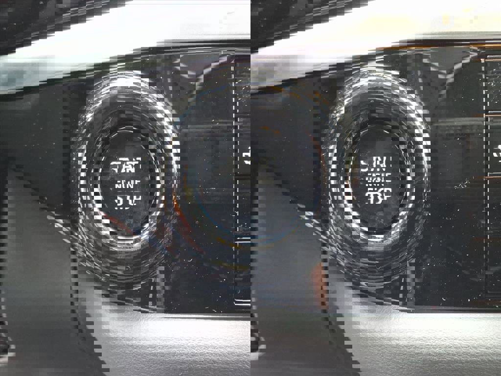 New 2026 Nissan Pathfinder SV image 7