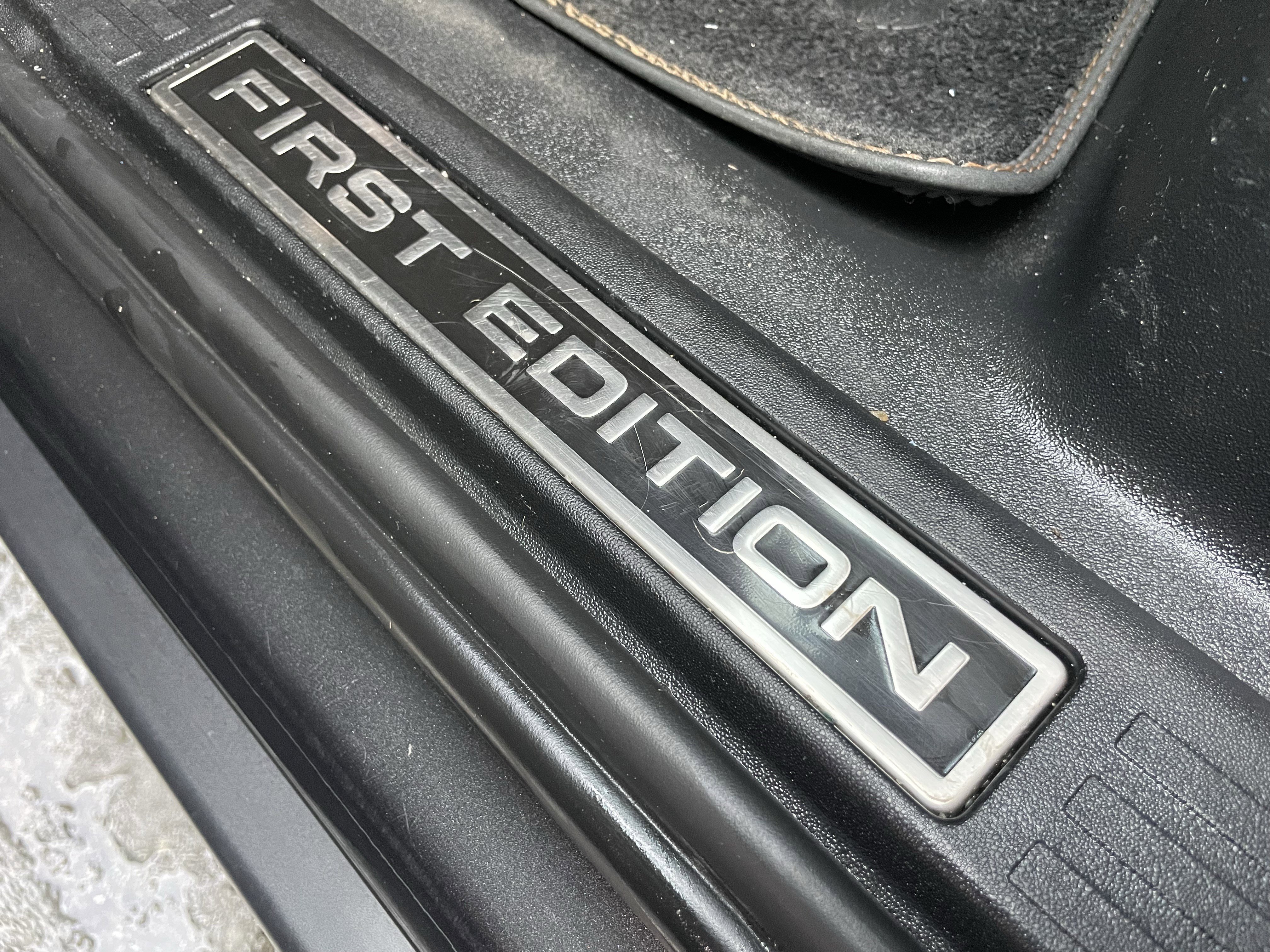 Used 2023 Land Rover Defender 130 First Edition image 43
