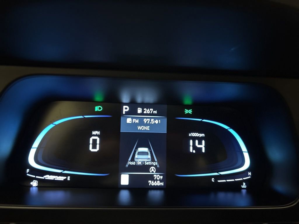 Certified 2025 Hyundai Elantra SE image 15