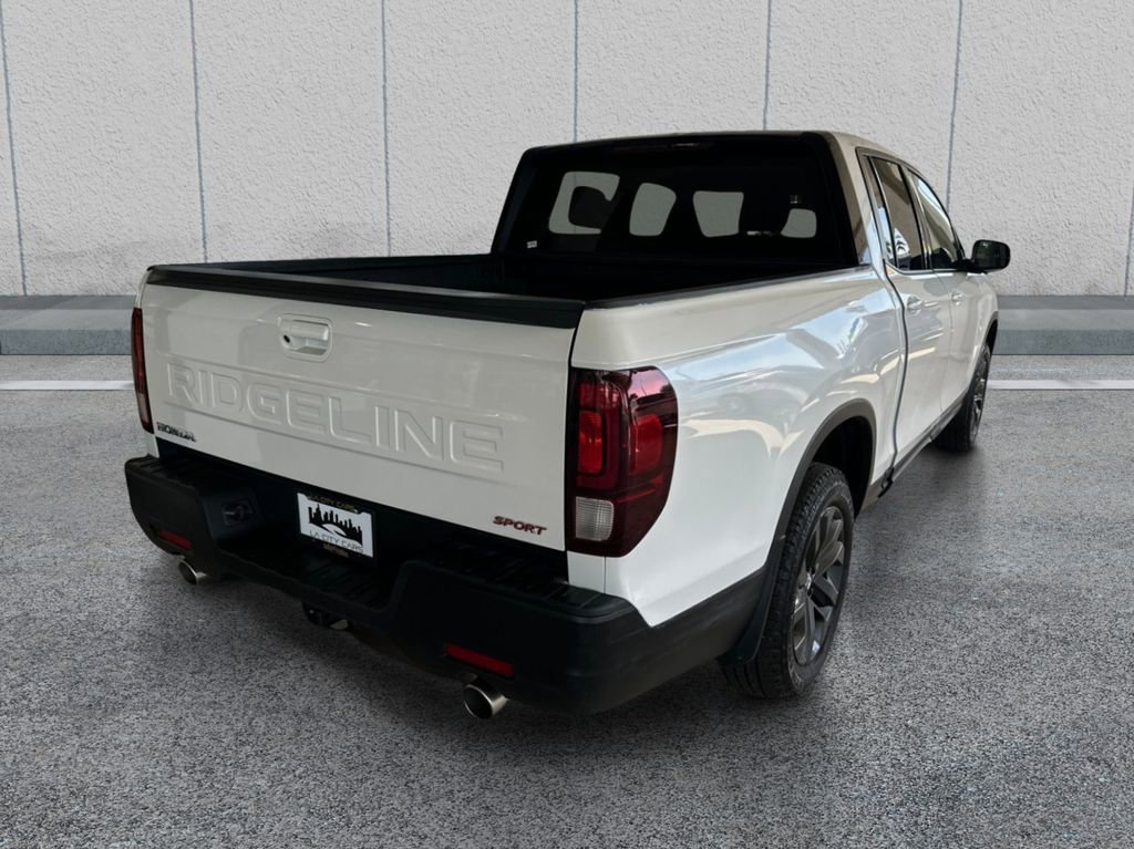 Used 2025 Honda Ridgeline Sport image 4