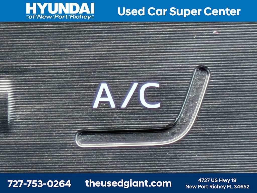 Used 2015 Toyota Avalon XLE Touring FWD image 26
