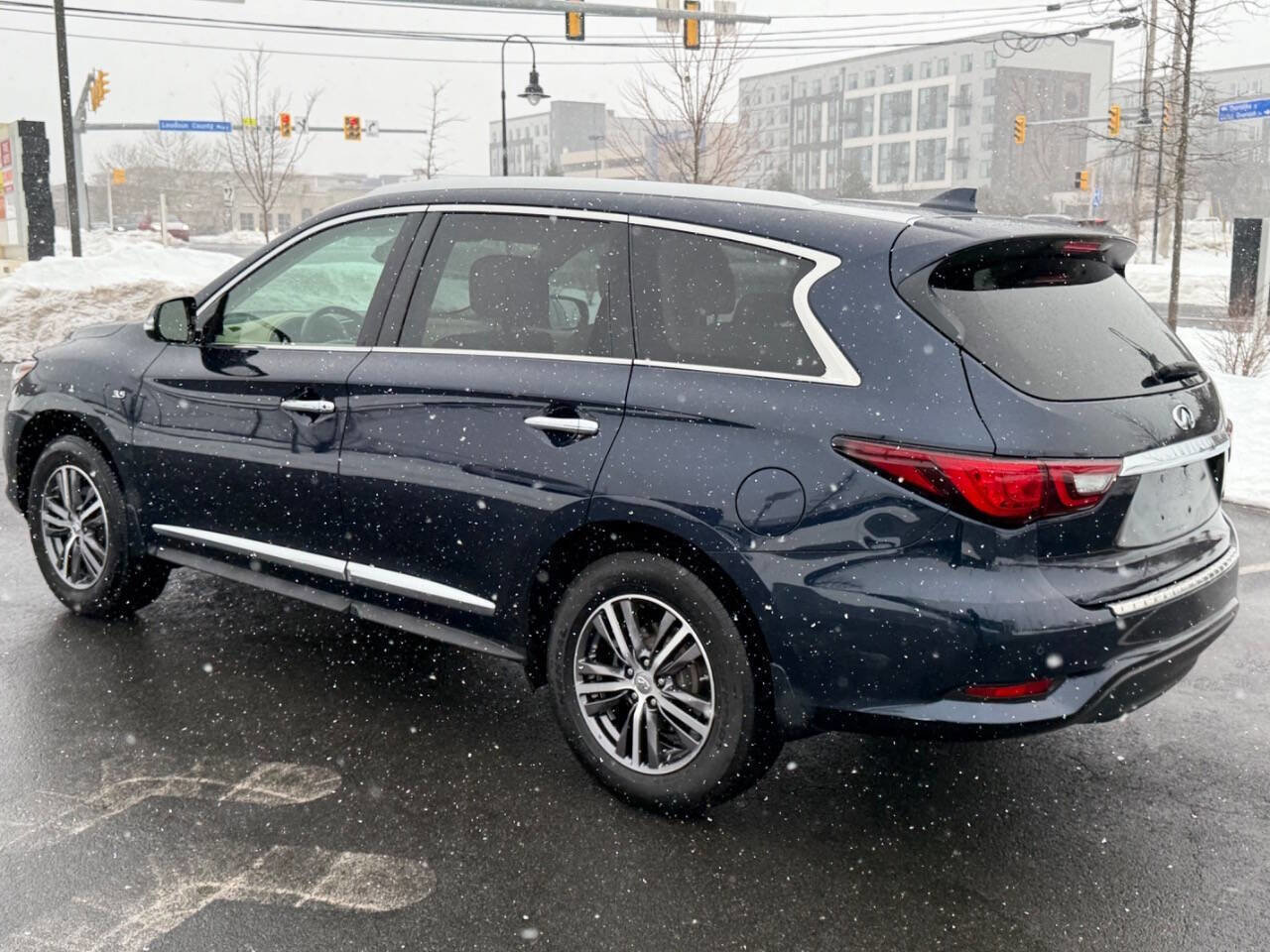 Used 2019 INFINITI QX60 Luxe w/ Essential Package image 6