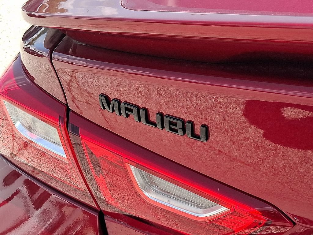 Certified 2025 Chevrolet Malibu RS FWD image 31