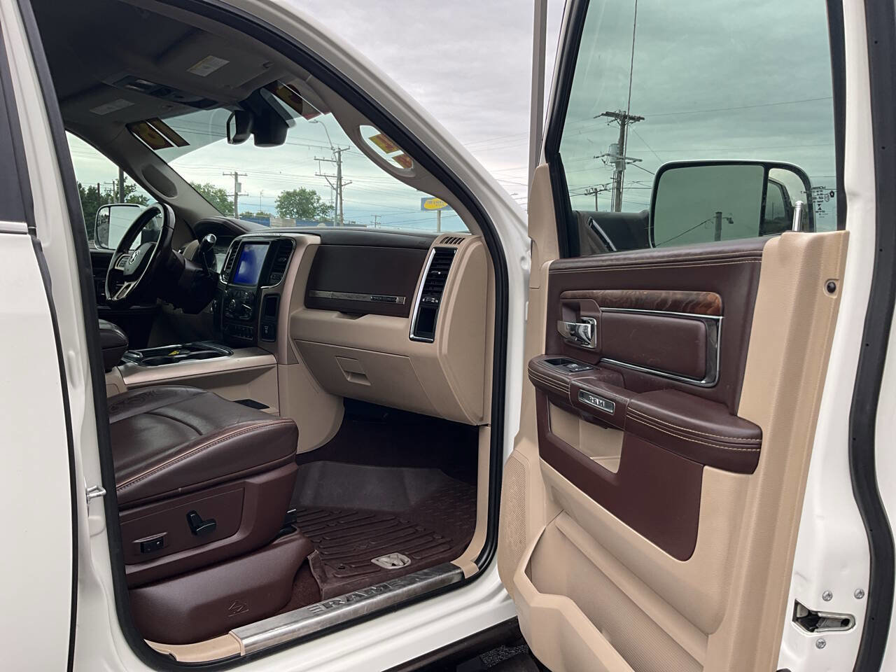 Used 2018 RAM 2500 Longhorn AWD/4WD image 29