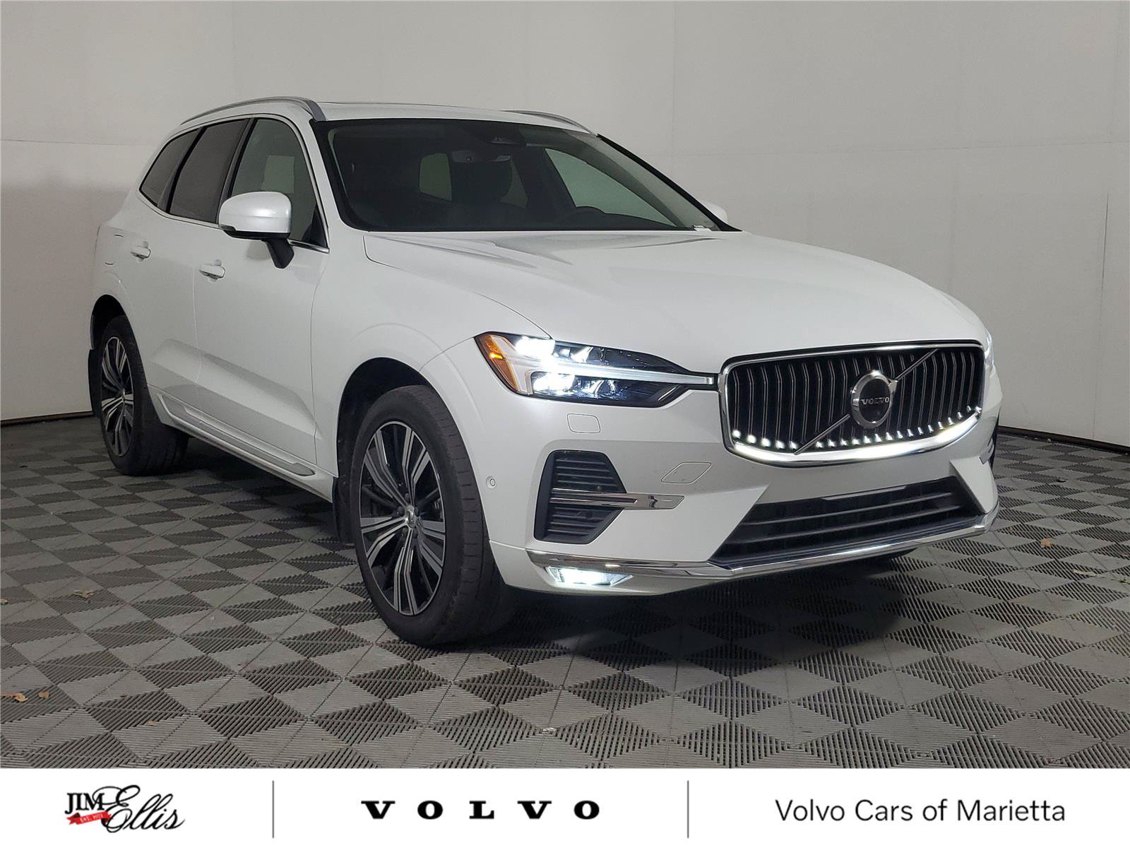 Certified 2023 Volvo XC60 B5 Plus w/ Protection Package Premier