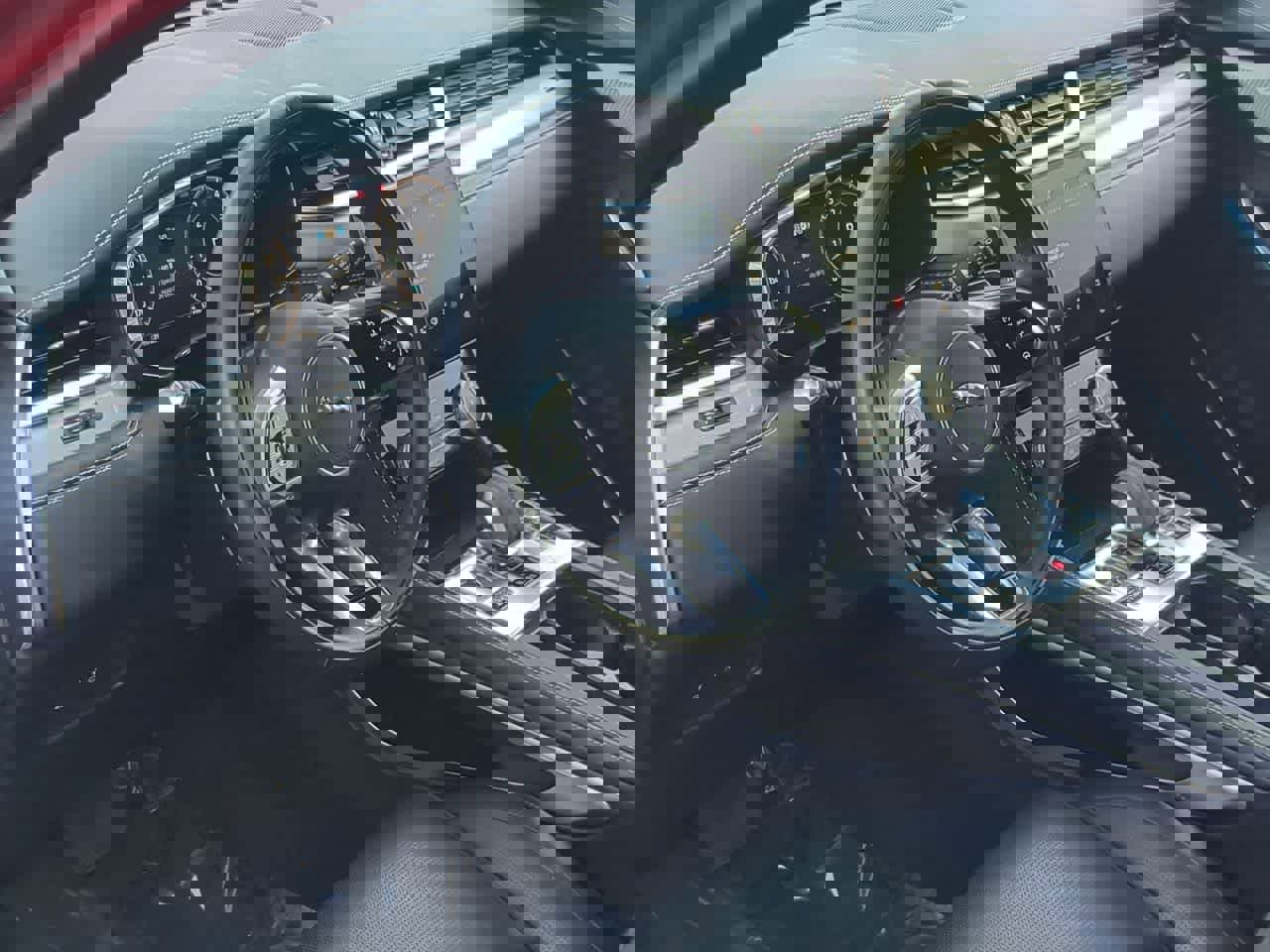 Used 2024 Jaguar F-PACE R-Dynamic S image 10