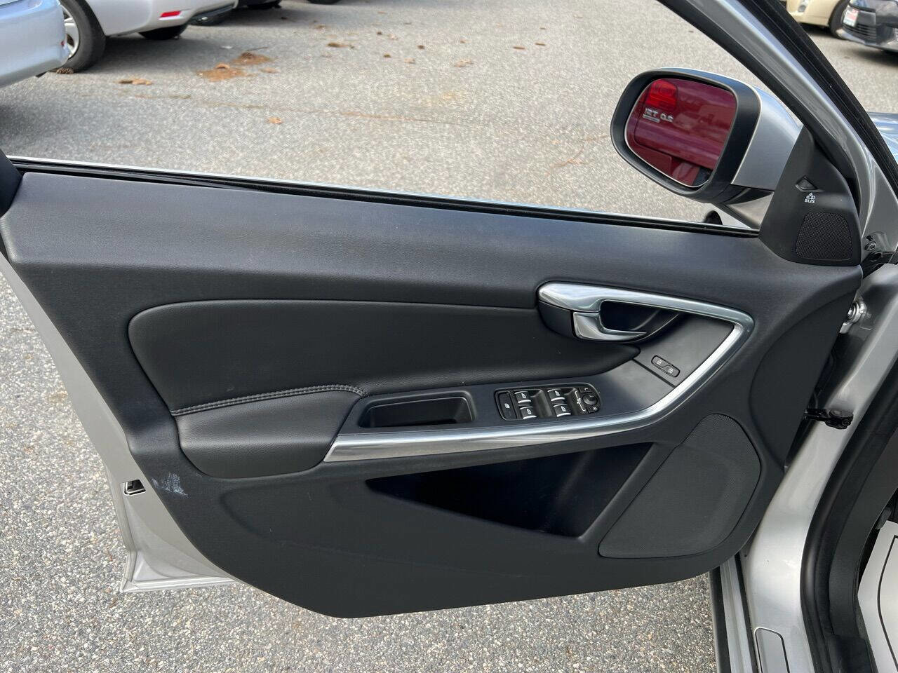 Used 2018 Volvo S60 T5 Inscription image 23