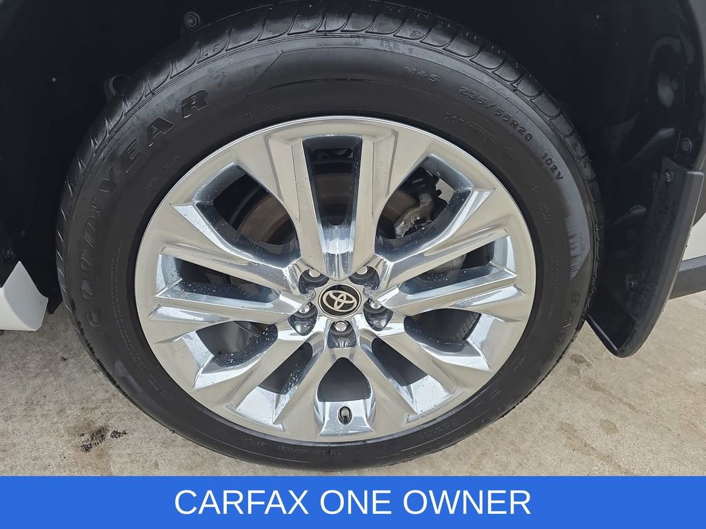 Used 2024 Toyota Highlander Limited image 35