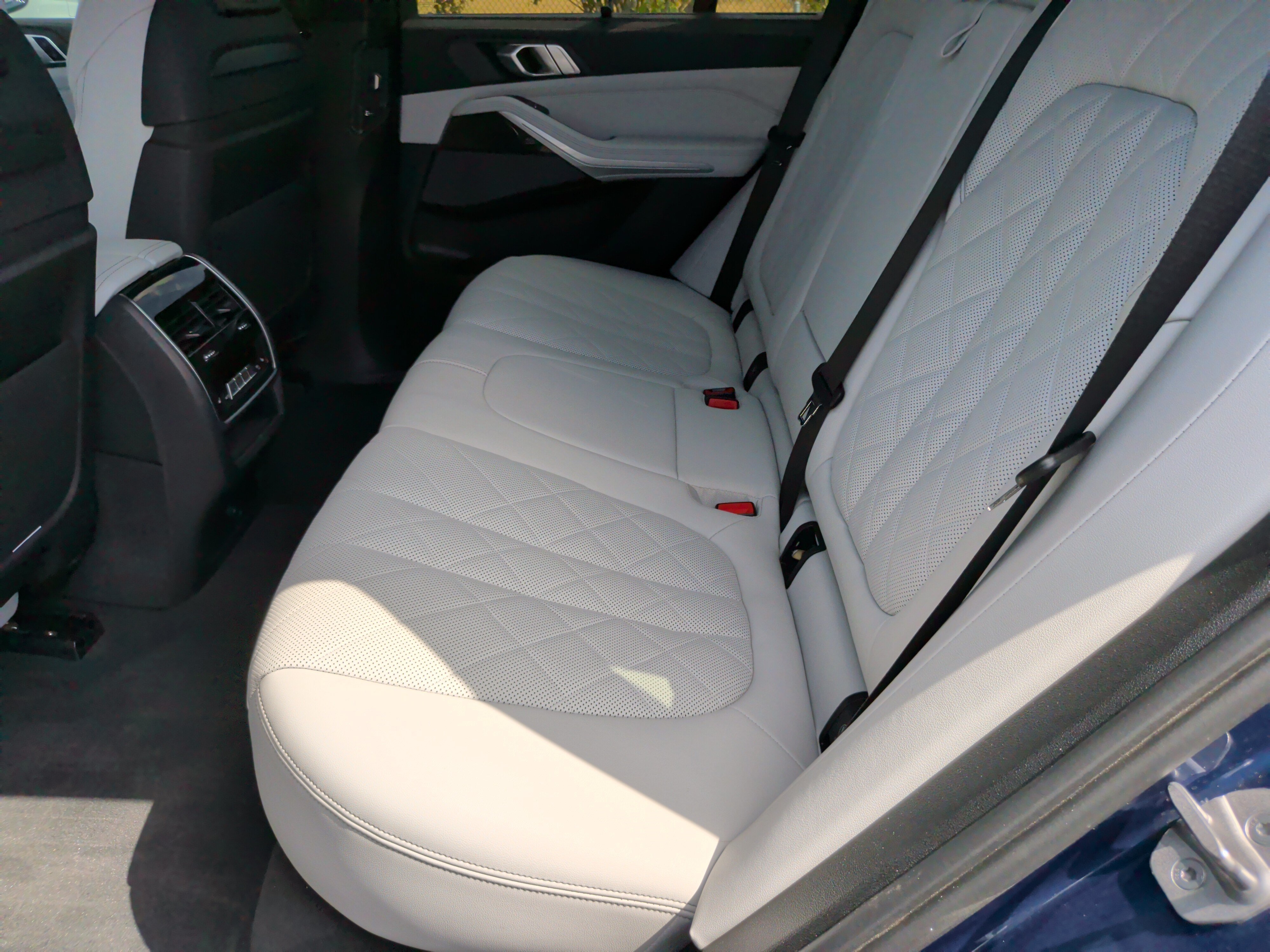 Certified 2023 BMW X5 M50i w/ Executive Package AWD/4WD image 37