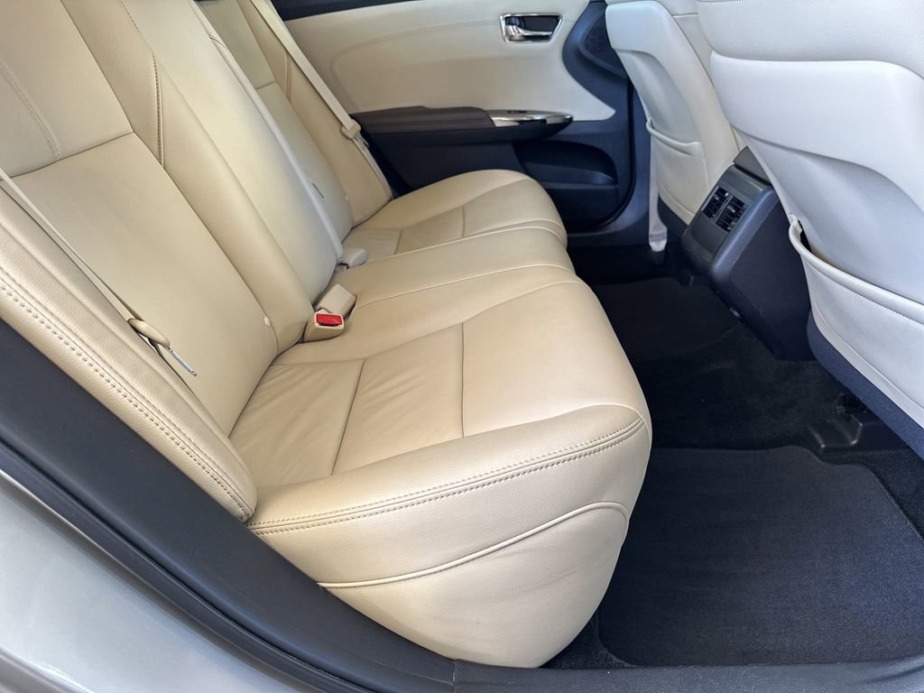 Used 2018 Toyota Avalon XLE Premium image 34