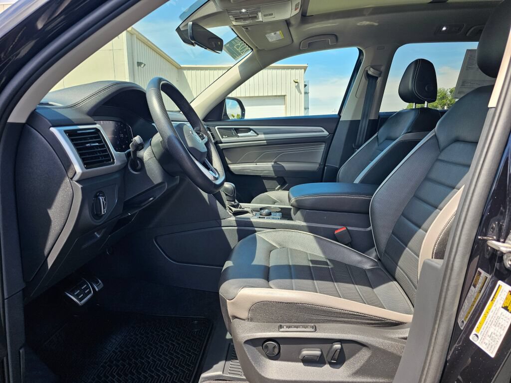 Certified 2023 Volkswagen Atlas SEL Premium AWD/4WD image 10