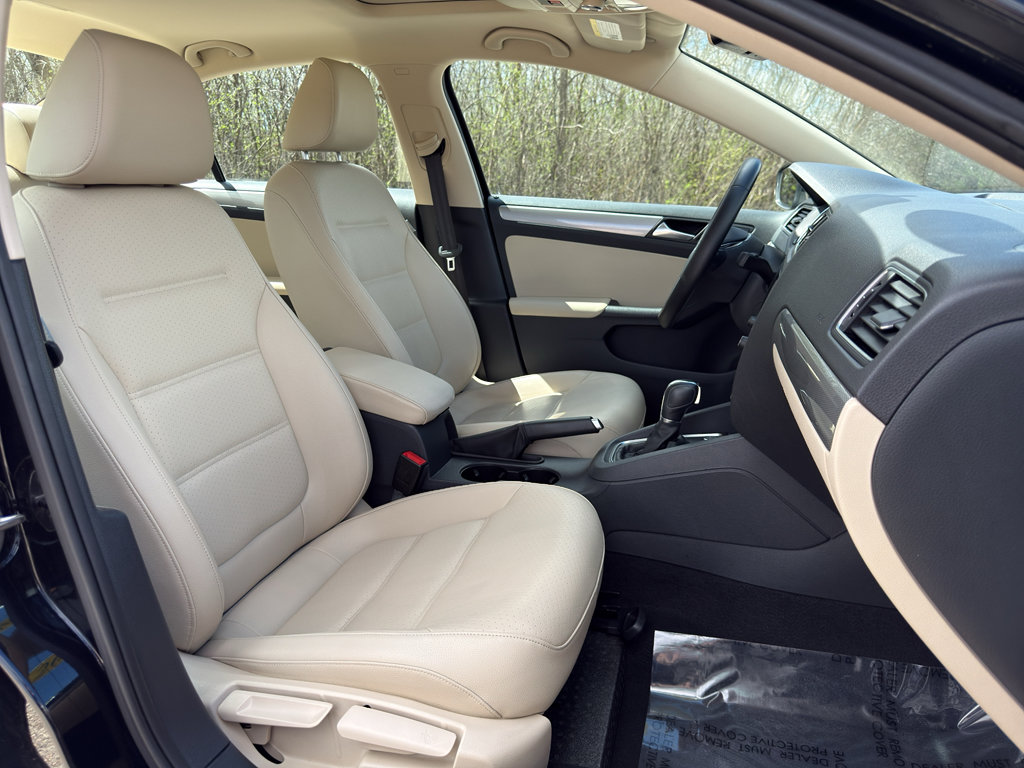 Used 2017 Volkswagen Jetta SE FWD image 26