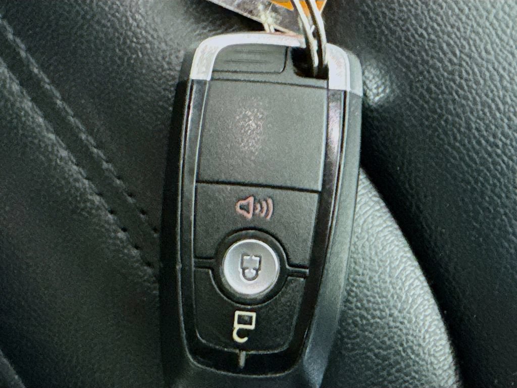 Used 2021 Ford Edge SEL FWD image 34