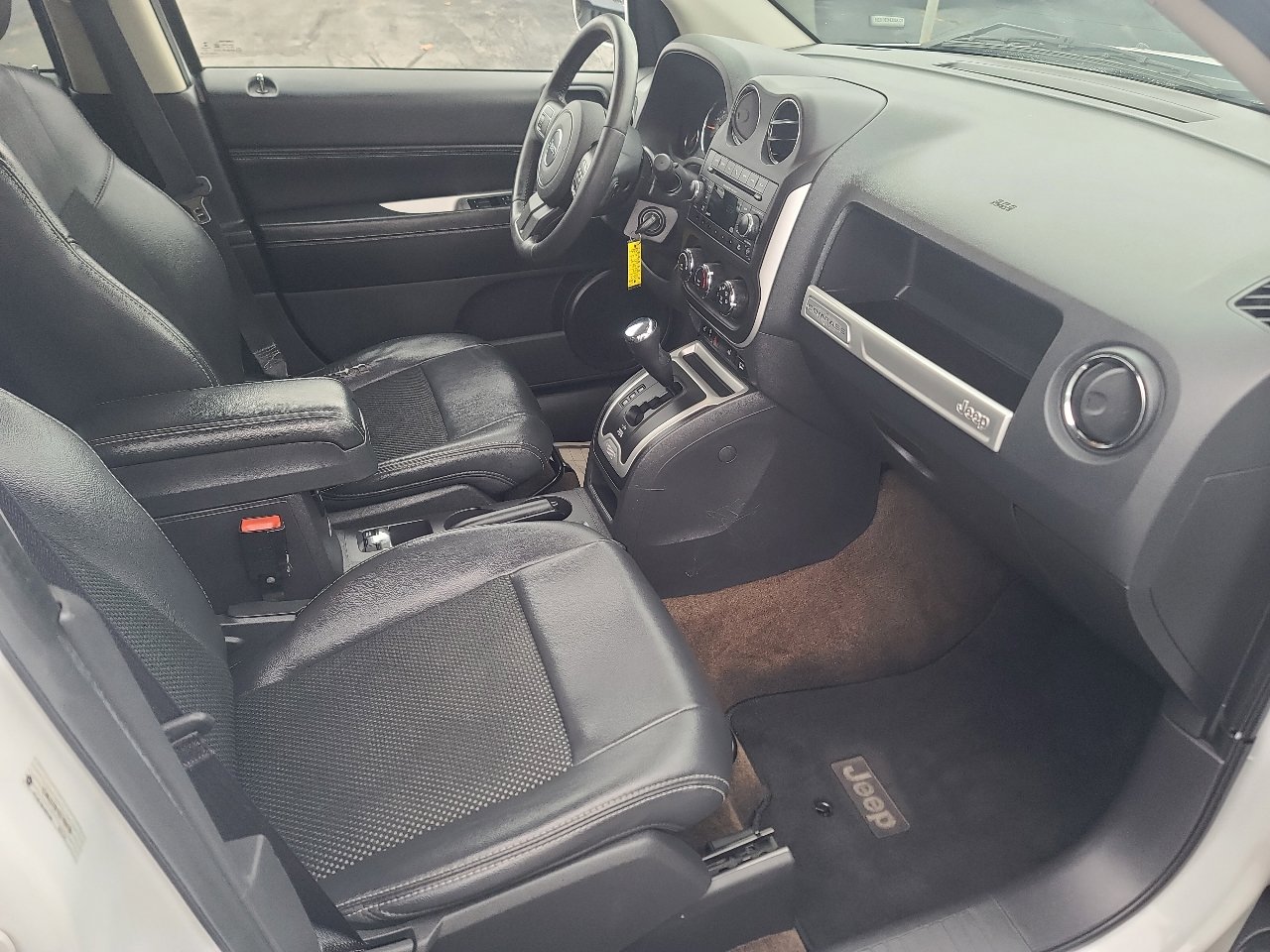 Used 2014 Jeep Compass Latitude image 14